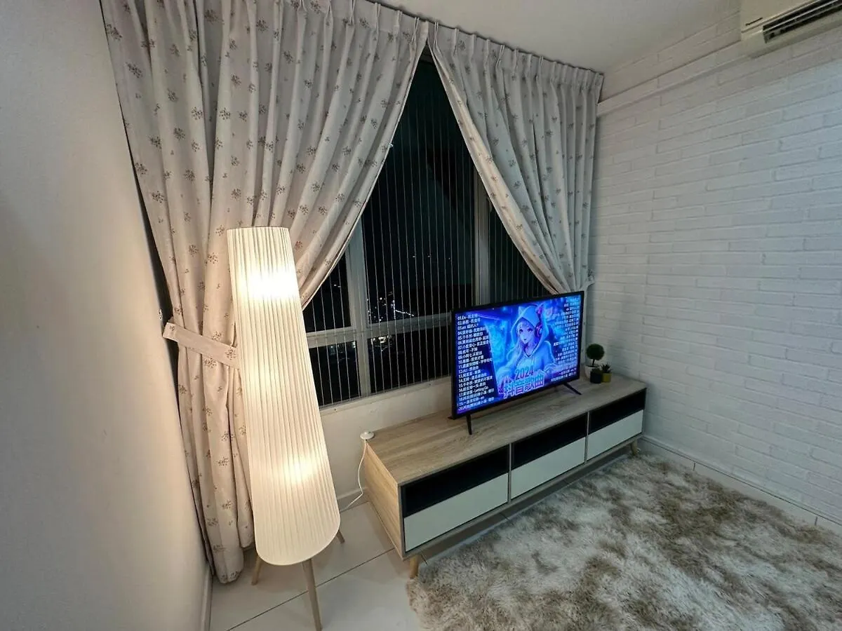 Mount Austin Akademik 2 Parking Spaces 3 Double Beds Johor Bahru Malaysia