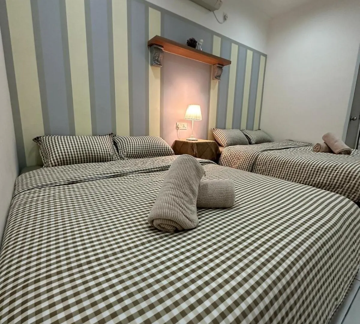Mount Austin Akademik 2 Parking Spaces 3 Double Beds Johor Bahru Lägenhet